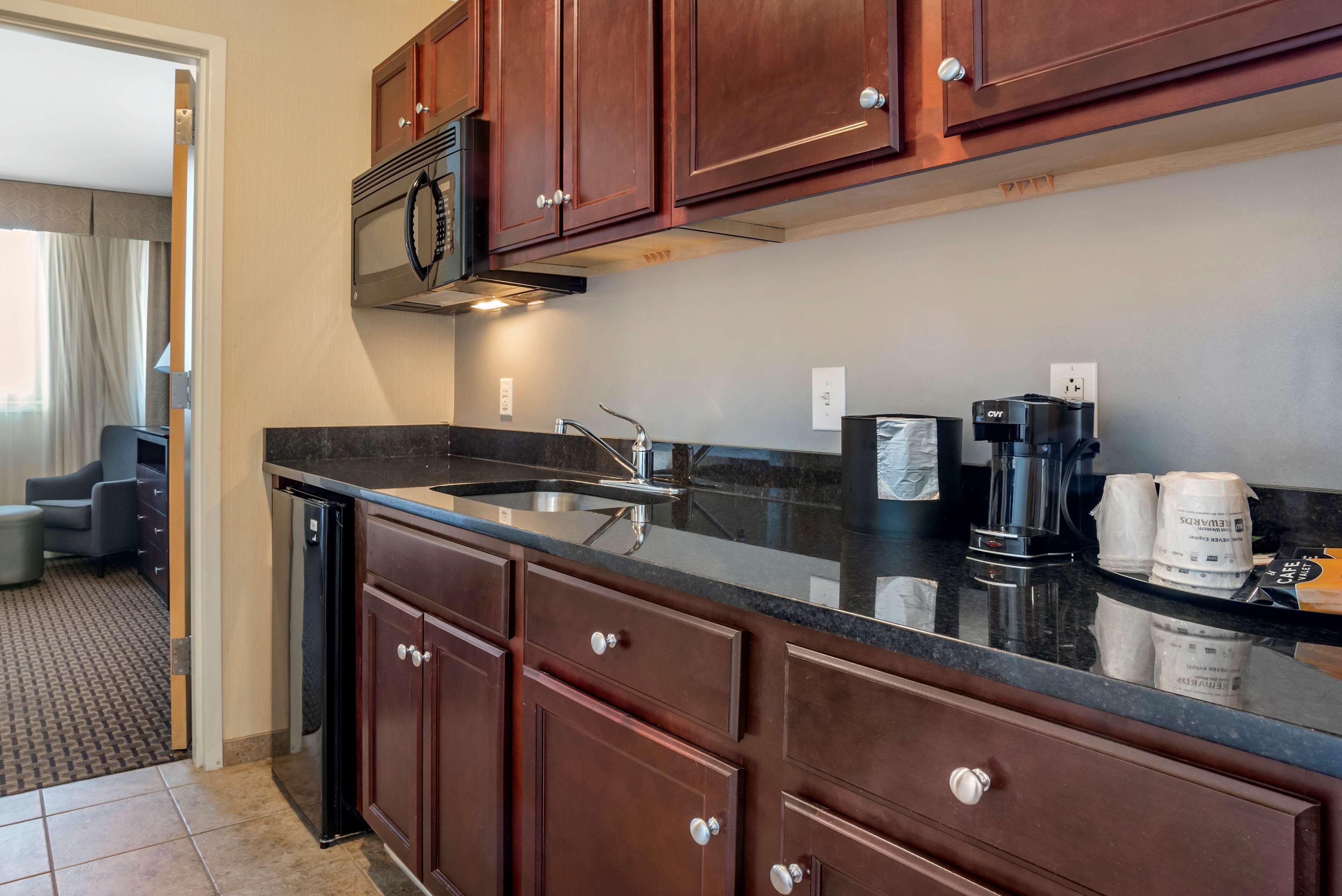 Best Western Plus Philadelphia Airport South - At Widener University Chester Exteriér fotografie